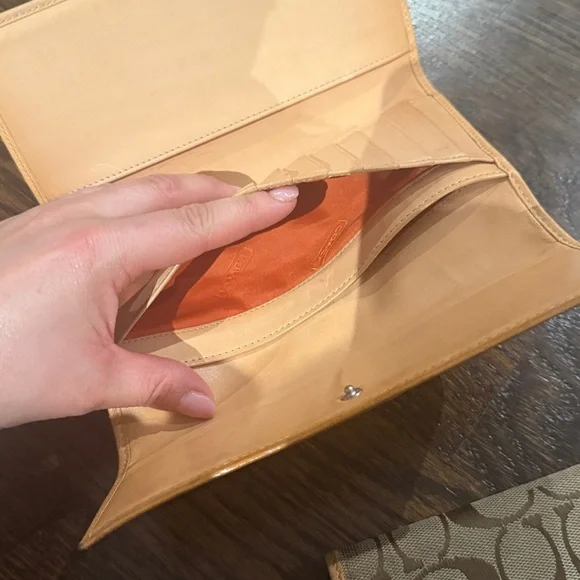 Vintage Coach Signature Logo Tan Jacquard & Leather trim snap long Wallet - Picture 4 of 5